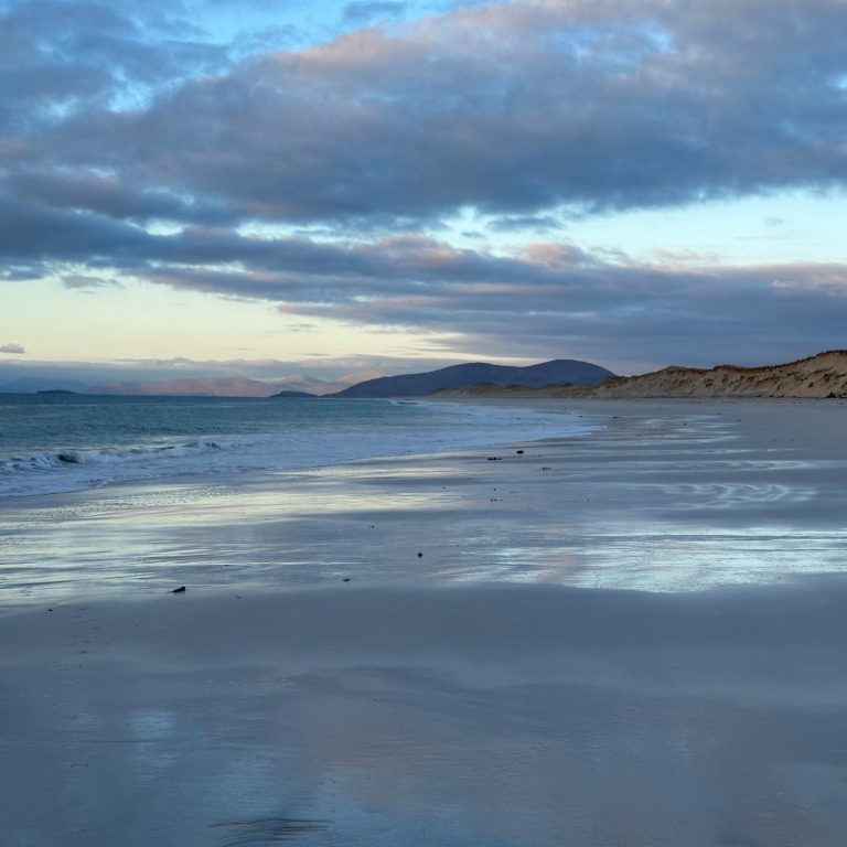 Traigh Iar (Berneray Beach)